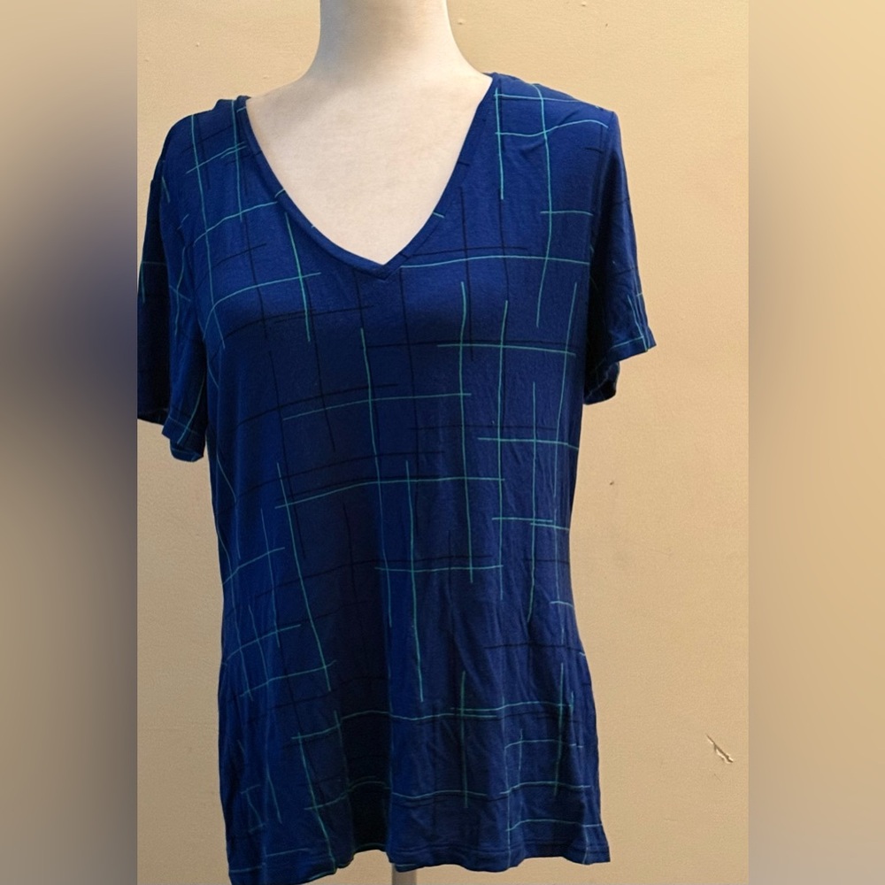 Apt. 9 Navy and Green Grid V-Neck Tee